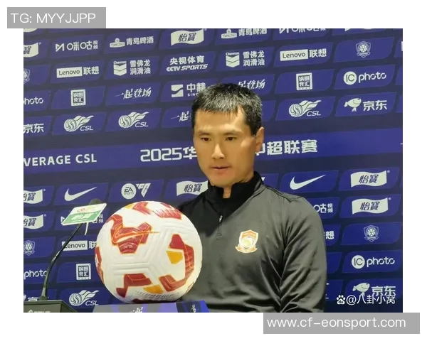 邵佳一在家看电脑时惊现700多条信息不知官宣时机何在