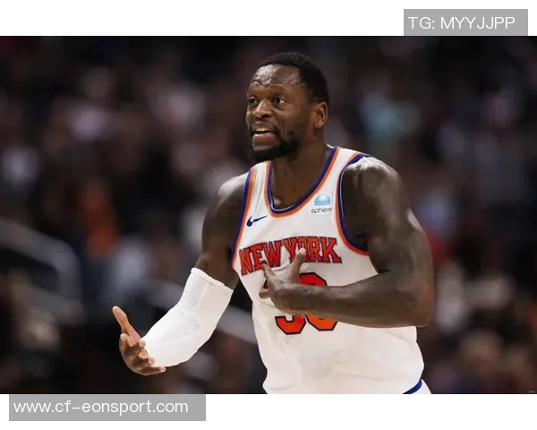 兰德尔全场最高得分22分表现出色16投7中并贡献27分8板7助3断